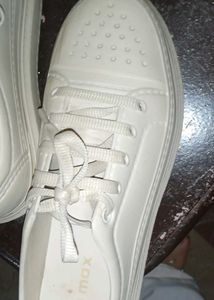Max Pu Women Platform Sneakers....