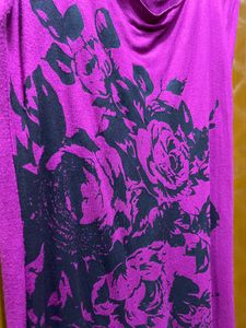 Sleeveless T-shirt