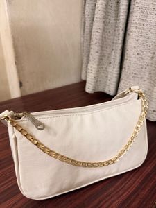 Chic white Shoulder Bag