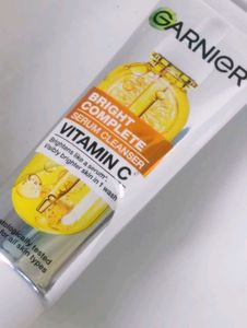 Garnier Bright Complete Vitamin C Serum Cleanser