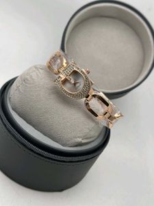GUESS PREMIUM QUALITY NEW MODEL LADIES WATCH