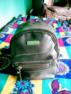 Beautiful Sling bag 🖤💕🥰