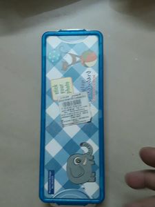 BOX FOR CHILDREN TO KEEP STATONARY
