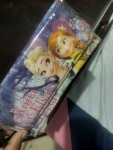 Anna &amp; Elsa Wallet