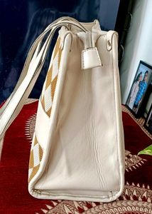 Caprese Bag 👜