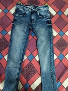 Selling Jeans From Thread