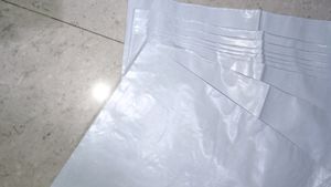 10 Packing Courier Bags