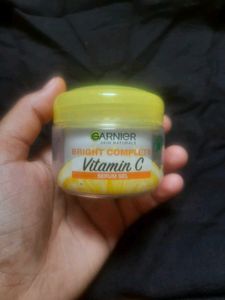 Garnier Vitamin C Serum Gel