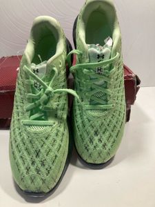 Under Armour Running Shoes ORIGINAL AUTHENTIC UK-9