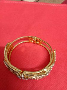 Combo ,,,,Earings And Braclet