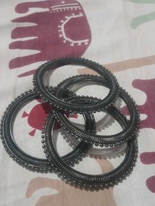 Set of 4 Metal Bangles