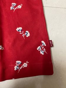 Levi’s Casual Regular Red Top With Roll Up Sleeves