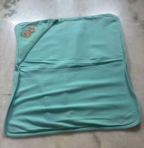 Soft Hooded Baby Towel - Cute Bear Design