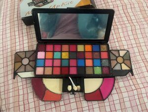 Makeup Palette
