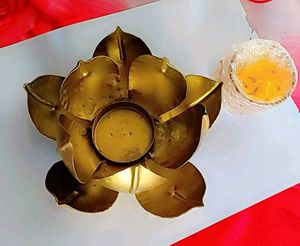 Lotus Candle Holder