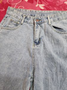 High Waisted Jeans