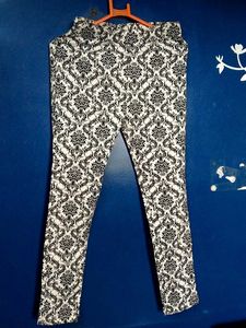 Skinny Jeans ( Balck &amp; White, Stretchable)