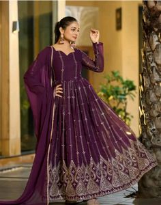 Women Embroidered Gown With Dupatta XXL