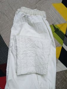 Women Chikankari Pant