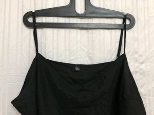 Black Sleevless Top
