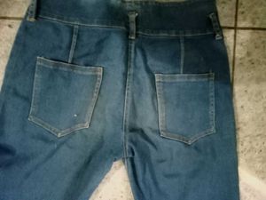 2 Blue Jeans