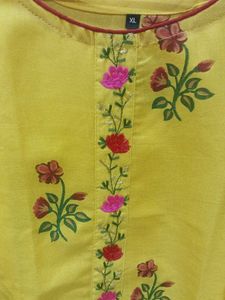 Floral Embroidered Kurti &amp; Pant Set