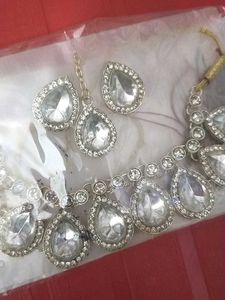 Elegant Teardrop Jewelry Set
