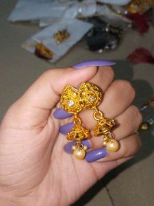 Golden Jhumka Earrings Necklace Set