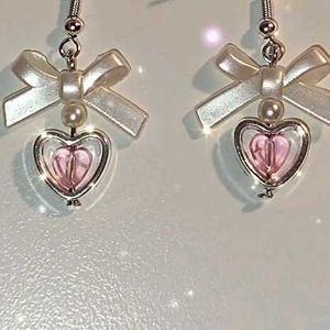 Cozy Coquette Earrings 💖✨
