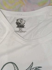 Tom &amp; Jerry Graphic Tee
