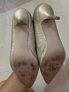 Carlton London Gold Heels