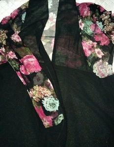 Black 🖤 Net Floral Design , Shrugg