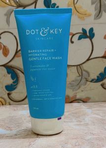 Dot &amp; Key Face Wash