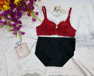 🇳🇿💫🔥Red Lace Bra