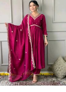 Ethnic Kurta Set With Dupatta