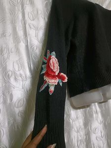 Y2k Embroidered Pullover 🌹