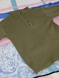 FULL SLEEVELESS OLIVE GREEN ZIPPER Top