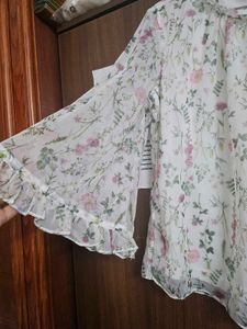 White Floral TOP