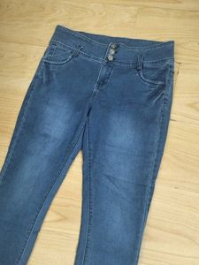 3/4th Length Blue Jeans