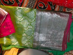 Banarasi Saree With Blouse