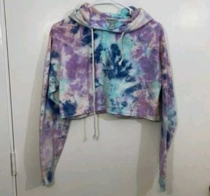 Forever 21 Cropped Hoodie Sweatshirt