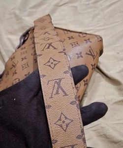 Louis Vuitton (Non Authentic)