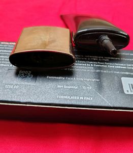 Manish Malhotra Face&amp;Body Highlighter