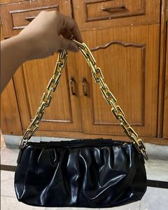 Leather Is Soft It Fold Easly Not Solid