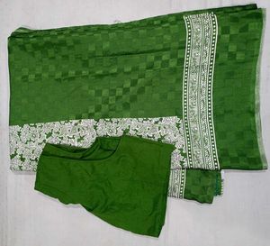 💚☘️Elegant Green Checked Saree with Blouse 💚☘️