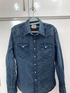 LEVI’S casual shirt