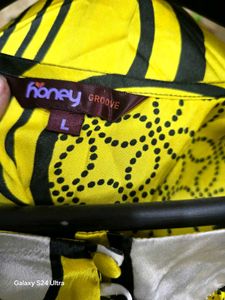 Fun Yellow Print top