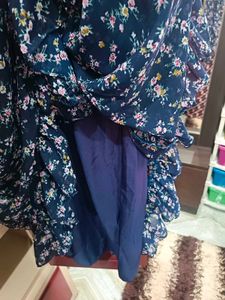Floral Print Midi Dress 42 and 44 wear it.