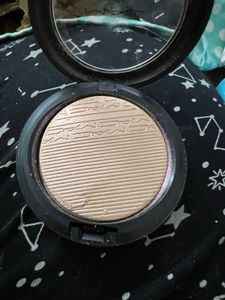 CLEARANCE 50% OFF: Mac Extra Dimension Highlighter