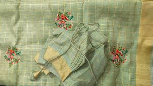 Saree With Blouse